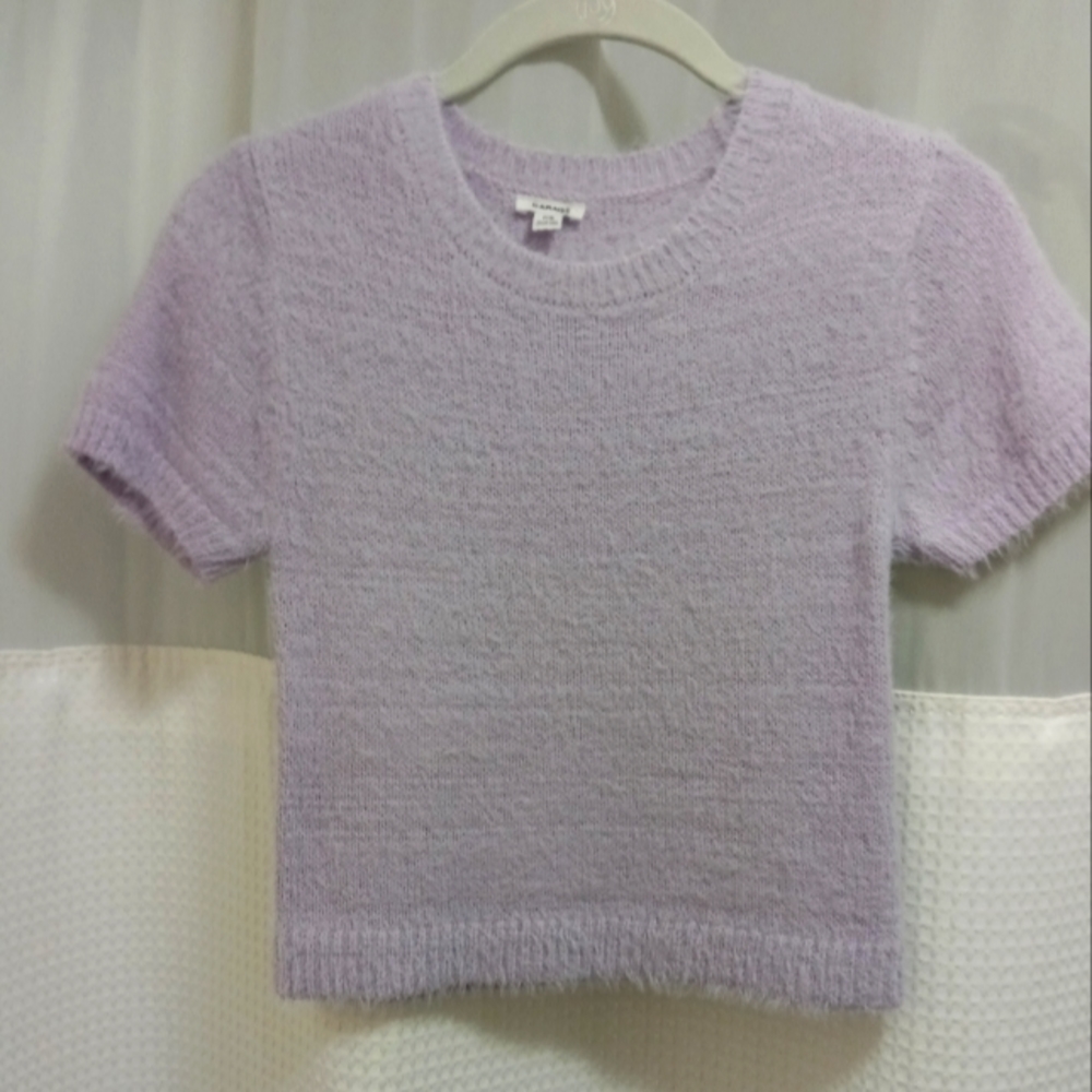 EUC.  Lilac color cropped fuzzy sweater. Size small.